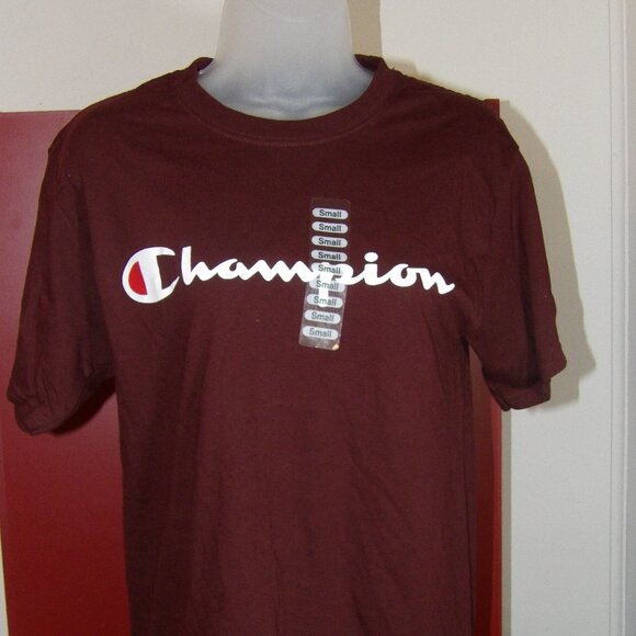 Maroon Champion Crew Neck Short Sleeve Tee Shirt Size Small nwt - Picture 1 of 5